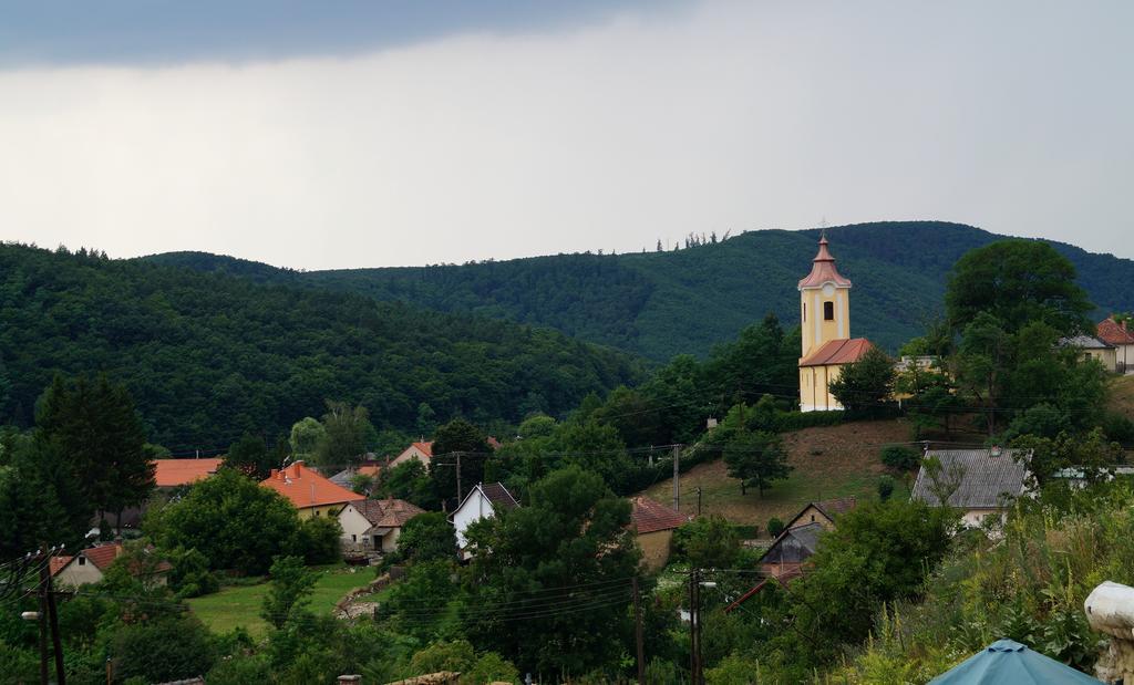 Sirocave Barlang Apartmanok Sirok Buitenkant foto